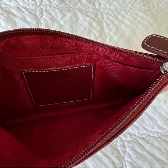 Vintage Y2K Coach Red Jacquard Wallet - Picture 3 of 4